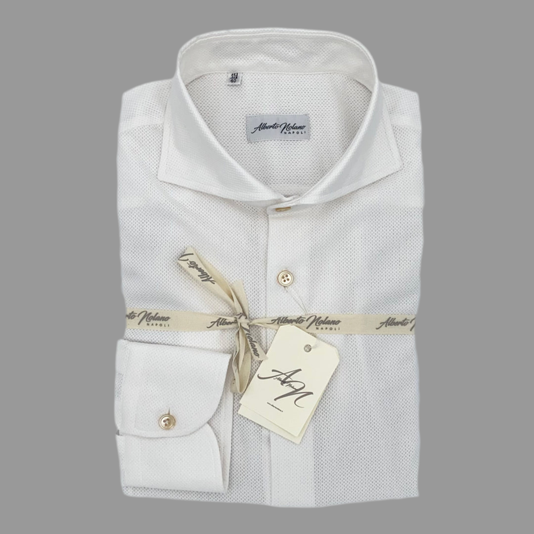 Chemise blanche téléphone portable